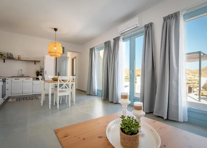 Anthea Villa Engares